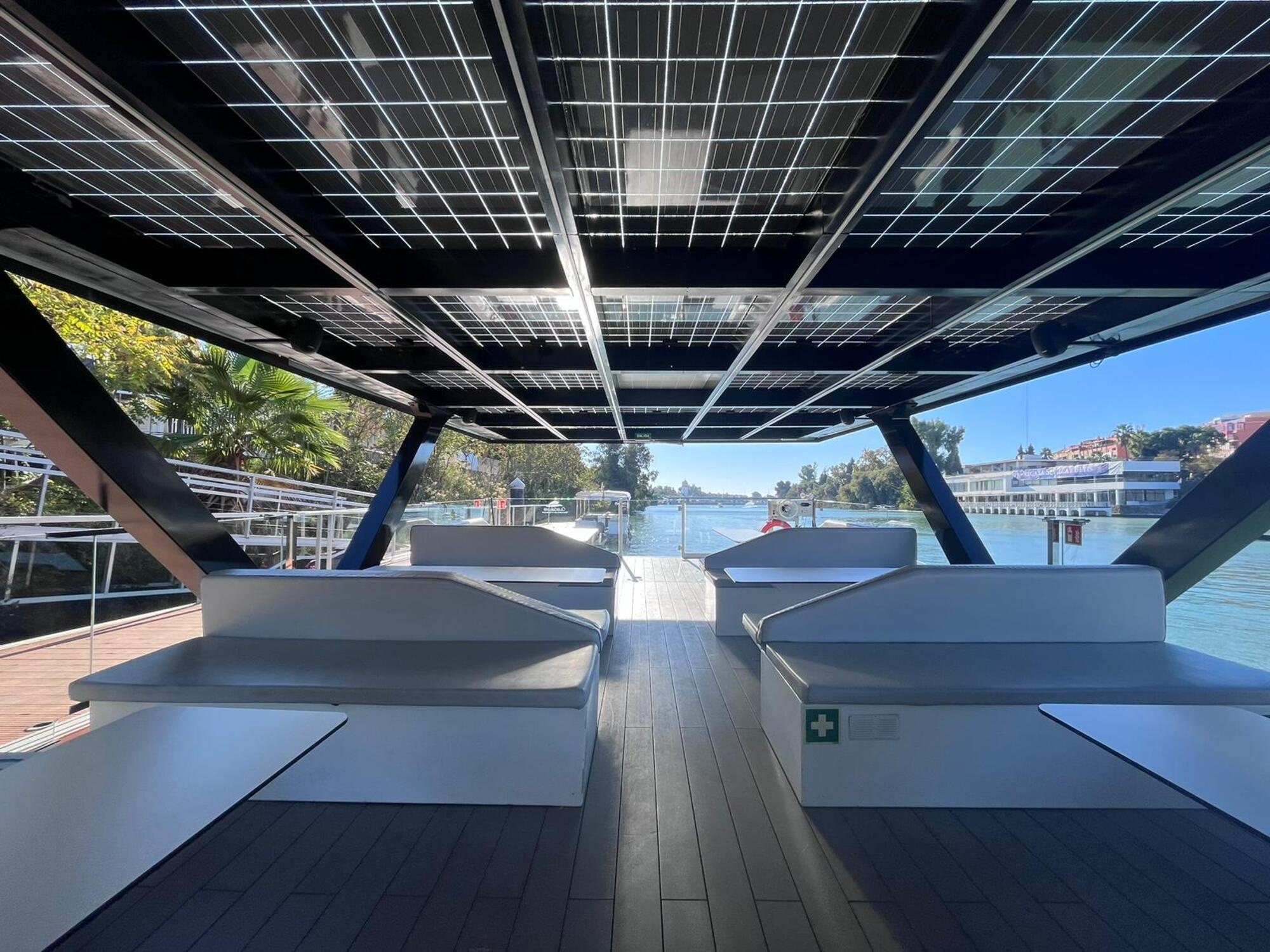 Barco privado despedida soltera Sevilla Guadalquivir