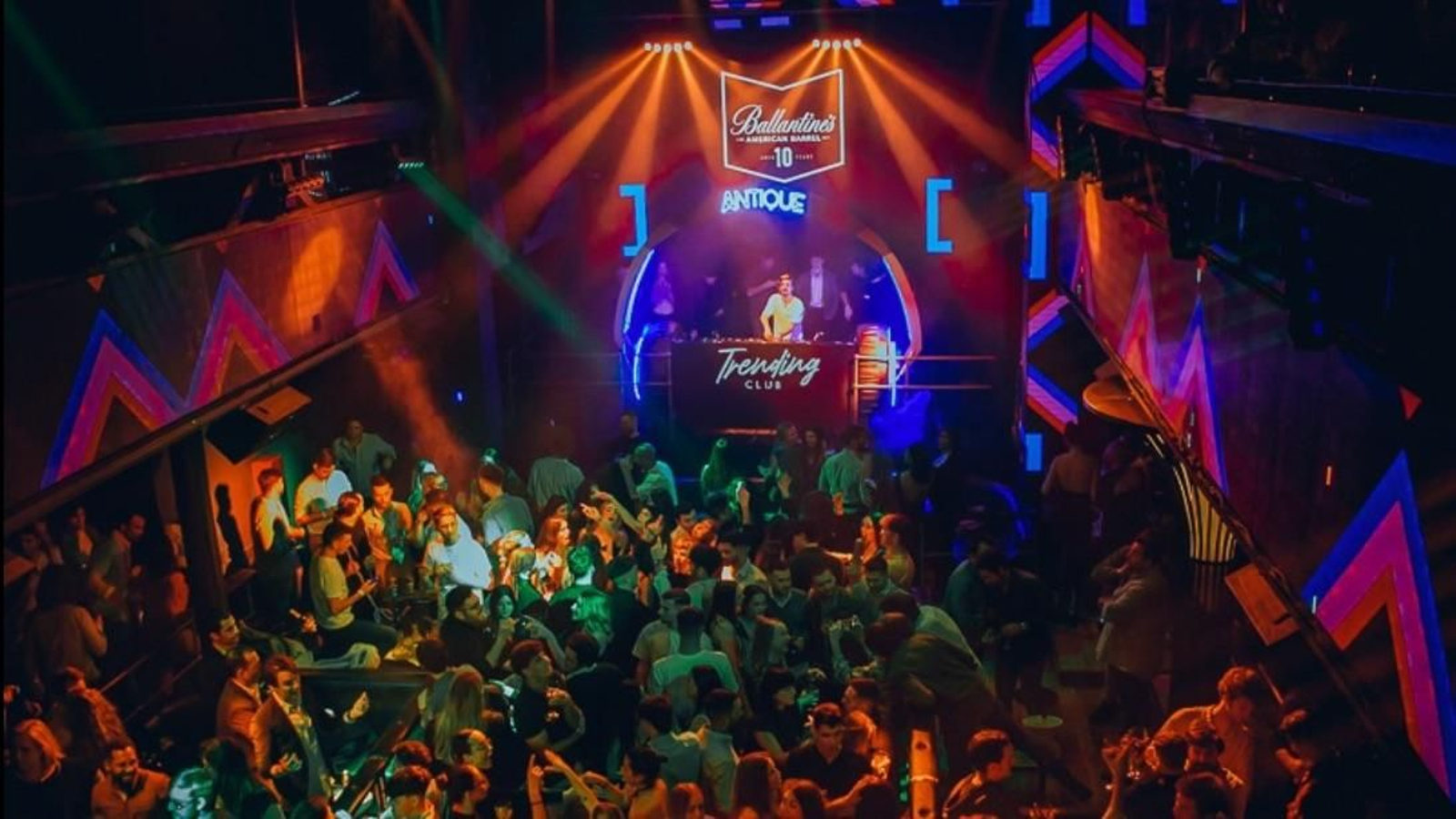 Sala Antique en Sevilla para despedidas